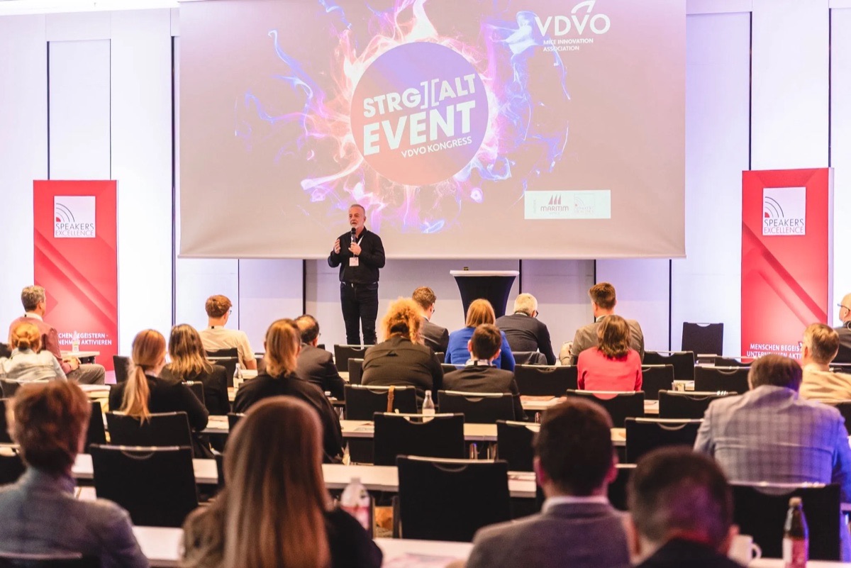 Audience at VDVO Kongress 2026 in Würzburg during the AI-powered business matchmaking session
